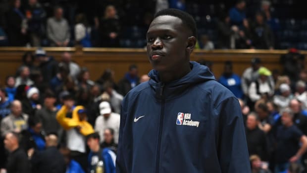 Khaman Maluach commits to Duke.